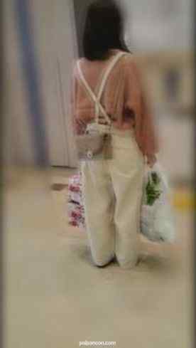 FC2-PPV-1308025 - 【個人】返済できない小柄な幼な妻、スーパーの駐車場で咥えさせ車内に押込み狭い膣にねじ込み中出し