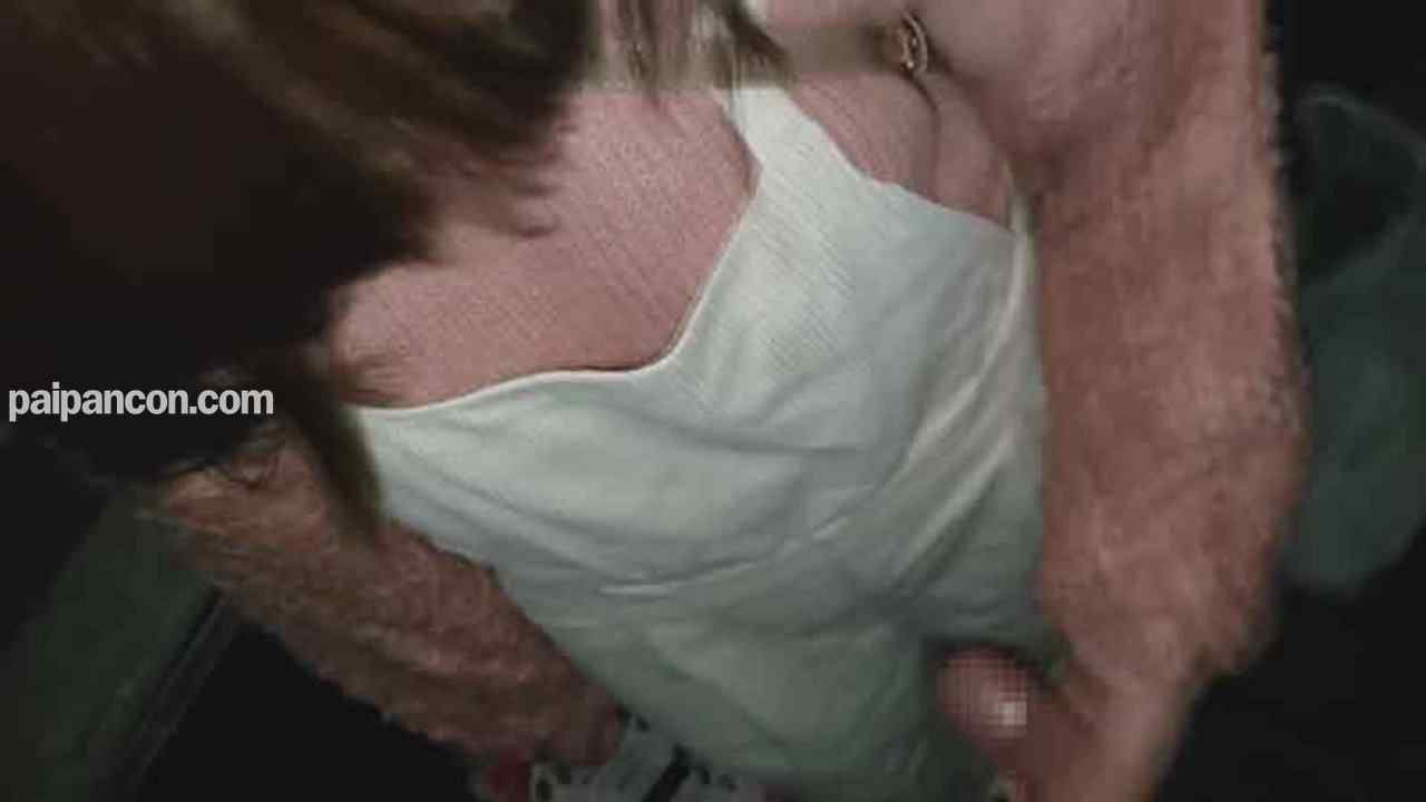 FC2-PPV-1308025 - 【個人】返済できない小柄な幼な妻、スーパーの駐車場で咥えさせ車内に押込み狭い膣にねじ込み中出し thumbnail_2.jpg