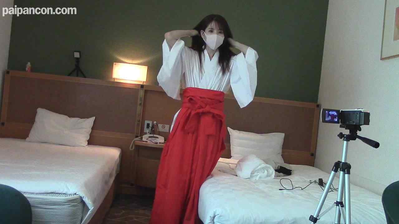 FC2-PPV-1648598 - 【本物素人】美沙ちゃんに巫女服を着せてみたら、清純さがアップしたけど、エロい腰使いは相変わらずでした thumbnail_2.jpg