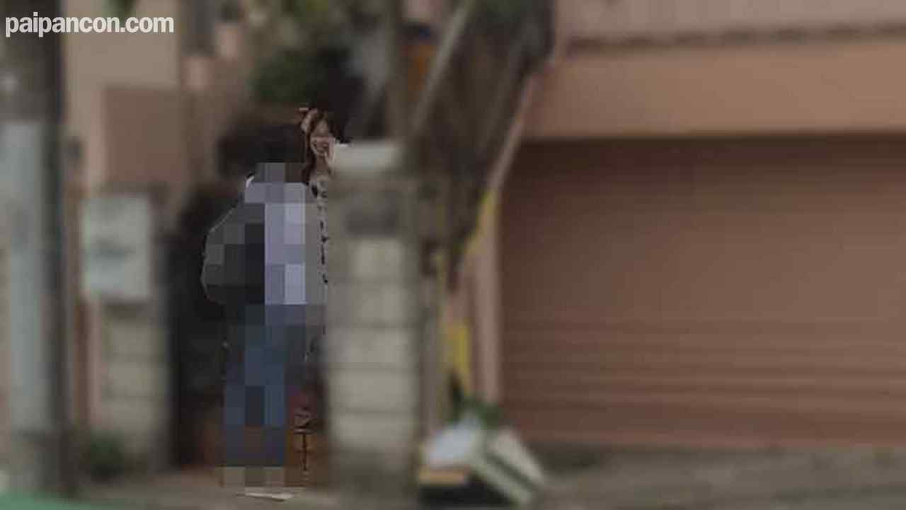 FC2-PPV-3010858 - 【個人】優しそうな旦那を尻目に、遊ぶ金欲しさに融資を受ける美人チャラ妻　他人棒に食らいつき堪能。膣奥へ中出しするも満足げな表情を。。 thumbnail_0.jpg