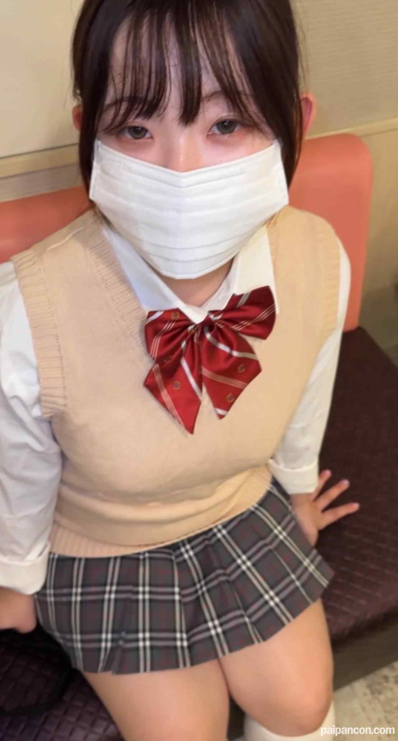 FC2-PPV-4331233 - 人生初３P【無】クラスに必ず存在した、暗くて目立たない巨乳のあの子がSEXになると意外な一面 thumbnail_1.jpg