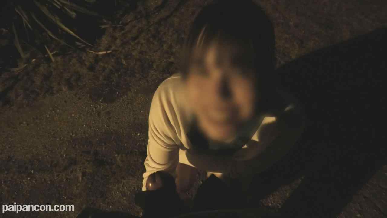 FC2-PPV-4517730 - [可愛いすぎる彼女のハメ撮り］無修正！南国旅行にテンション上がりまくり！恥ずかし露出オッパイまんこ公開＆野外おちんぽシコシコでトロトロになったマンコに騎乗位と正常位で２連発しちゃったセックスを限定公開 thumbnail_4.jpg