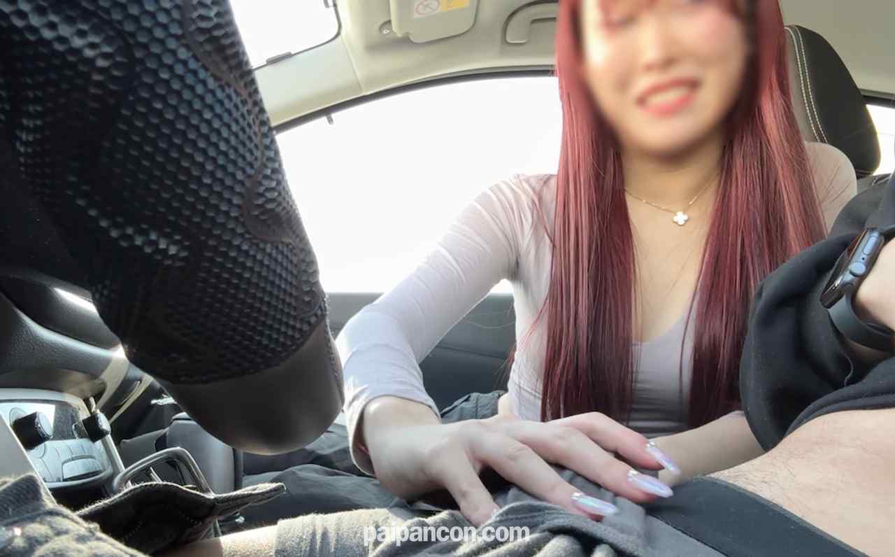 FC2-PPV-4676983 - Fカップ巨乳美女にお願いして車内手コキ&フェラで抜いてもらう thumbnail_0.jpg