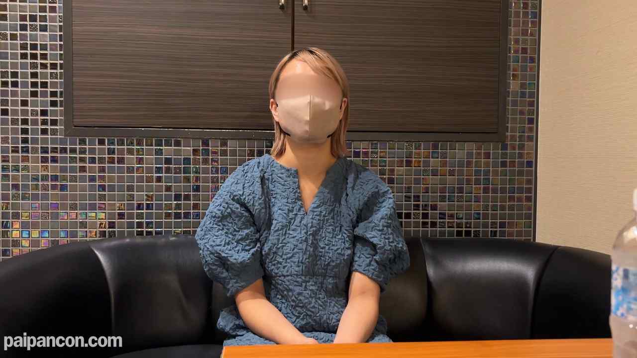 FC2-PPV-4751433 - 巨乳美容師22歳。「待ってっ、無理無理！ヤダァ！」歴代を更新する快楽に戸惑い叫ぶもバッチバチに突かれてイカされまくる。 thumbnail_0.jpg