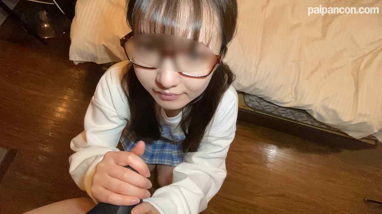 FC2-PPV-4827213 - 【第二弾】メガネがよく似合う真面目な黒髪に私服・スポブラでハメ撮り thumbnail_1.jpg